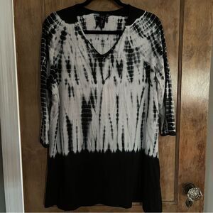 Focus Casual Life Long Sleeve V Neck Tie Dye Ombre Navy White Size Large.